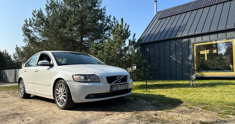 Volvo S40 cena 18000 przebieg: 300000, rok produkcji 2009 z Poznań małe 137